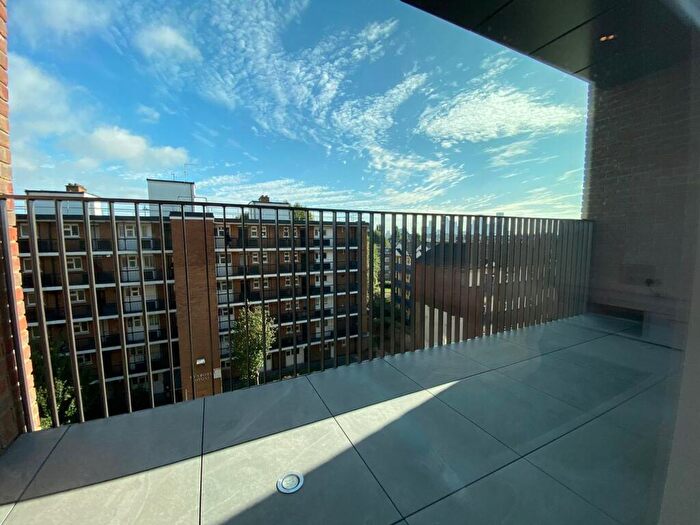 2 Bedroom Apartment To Rent In Georgette Apartments, The Silk District, E1