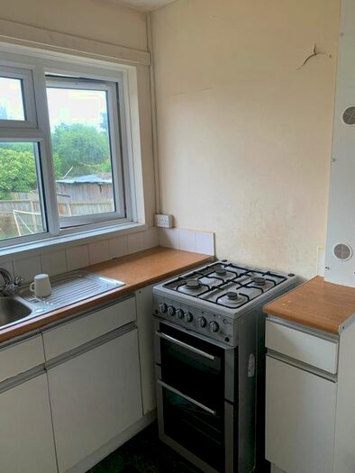 3 Bedroom Flat To Rent In Dewhurst Croft, Birmingham, B33