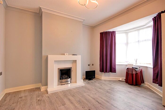 2 Bedroom Terraced House For Sale In Greenwood Avenue, Hull, HU6