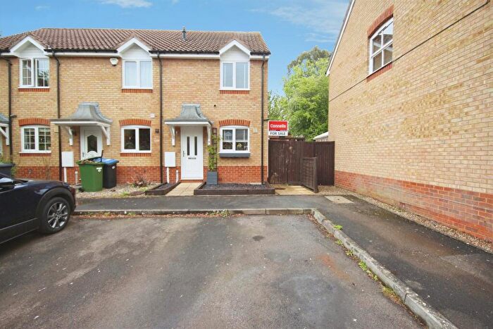 2 Bedroom End Of Terrace House For Sale In Birdhaven Close, Lighthorne, Warwick, CV35