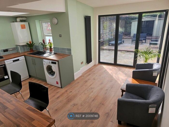 4 Bedroom Terraced House To Rent In Grove Road, London, N15