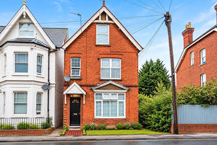 1 Bedroom Flat For Sale In York Road, Guildford, GU1