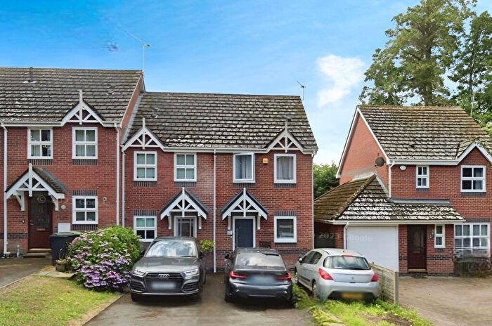 2 Bedroom End Of Terrace House To Rent In The Mallows, Maidstone, Kent, ME14
