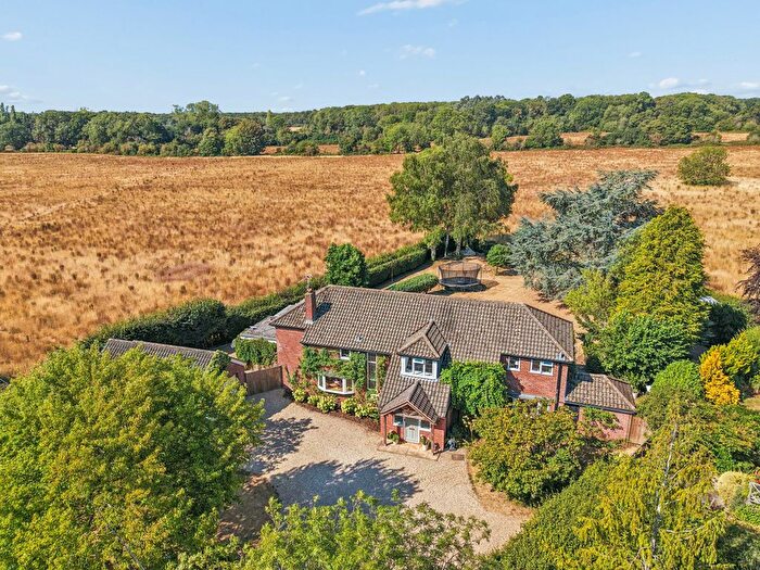 5 Bedroom Detached House For Sale In Tokers Green Lane, Kidmore End, Kidmore End, RG4