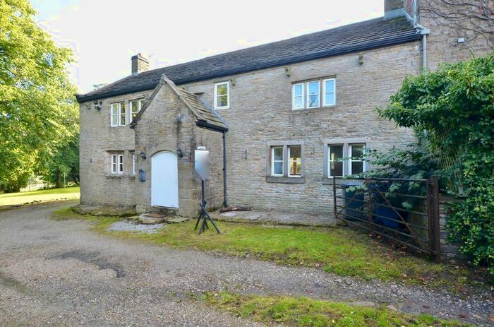 4 Bedroom Semi-Detached House To Rent In Knuzden Hall Farm, Higher Stanhill Road, Oswaldtwistle, BB5