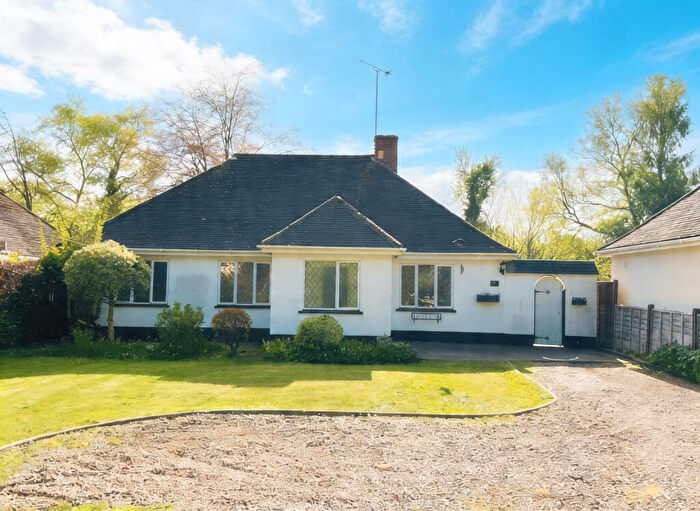 2 Bedroom Detached Bungalow For Sale In Manor Road, Verwood, BH31