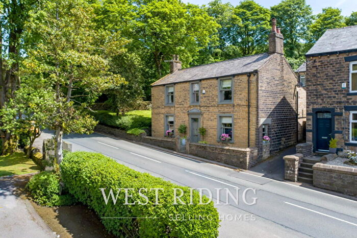 4 Bedroom Detached House For Sale In Huddersfield Road, Delph, Saddleworth, OL3