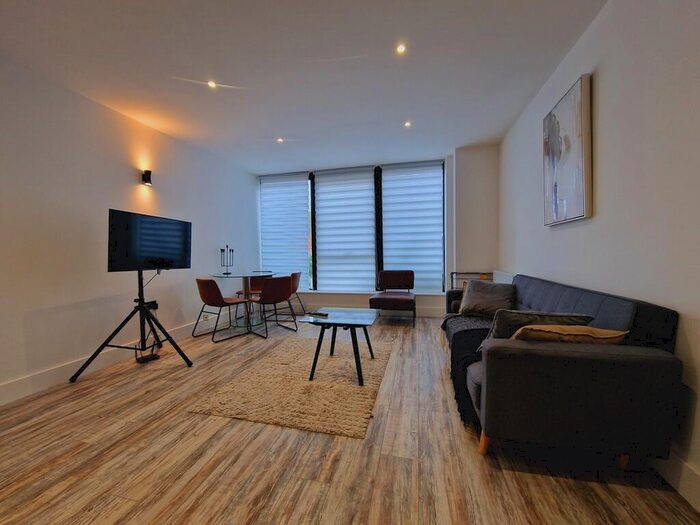 2 Bedroom Apartment To Rent In Clarence Street, Swindon, SN1