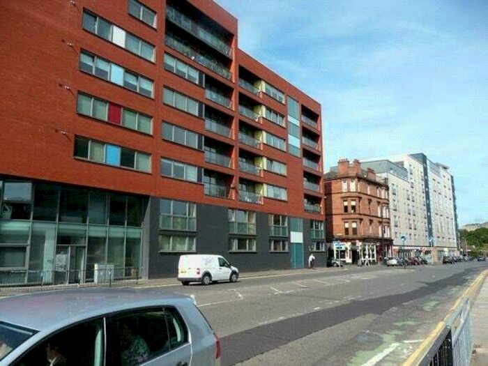 3 Bedroom Flat To Rent In McPhater Street, Matrix Building, City Centre, Glasgow, G4