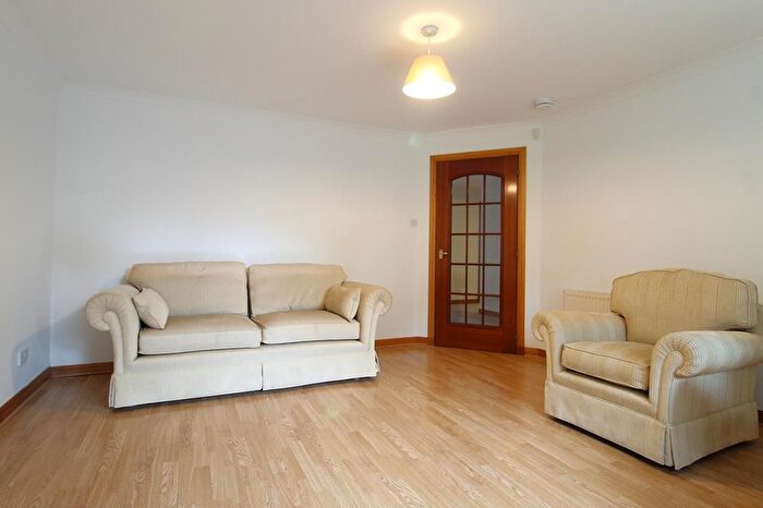 3 Bedroom Flat To Rent In Kirklea Gardens, Ground Floor, AB15