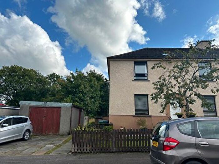 3 Bedroom Flat To Rent In Greig Crescent, Armadale, EH48