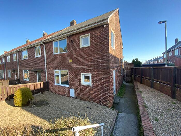 3 Bedroom Semi Detached House For Sale In Gloucester Road, Delves, Consett, Durham, DH8