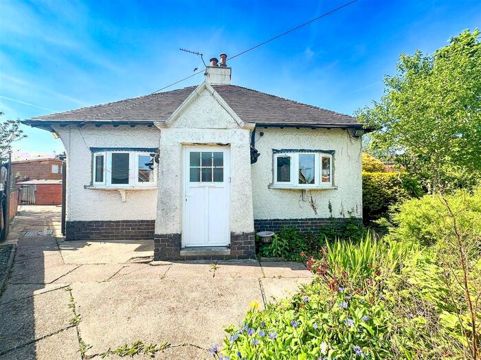 2 Bedroom Detached Bungalow To Rent In Derby Road, Marehay, Ripley, DE5
