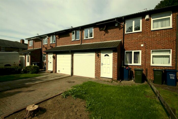 3 Bedroom Semi-Detached House To Rent In Berkshire Close, Westerhope, NE5