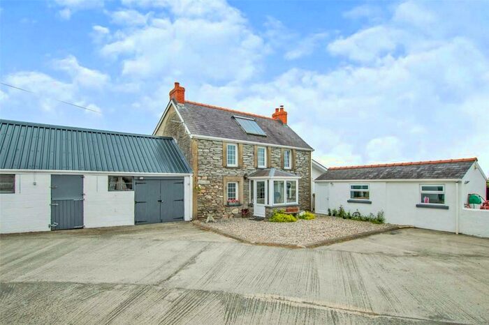 3 Bedroom Detached House For Sale In Cefnypant, Whitland, SA34