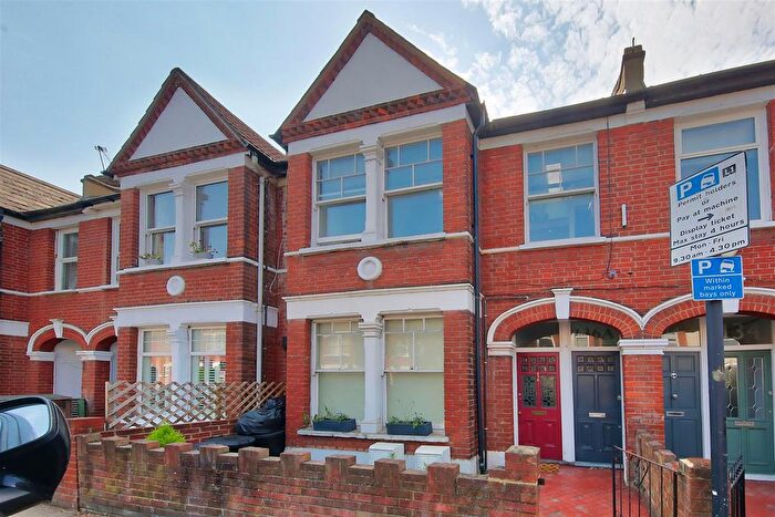 3 Bedroom Maisonette To Rent In Penwith Road, London, SW18