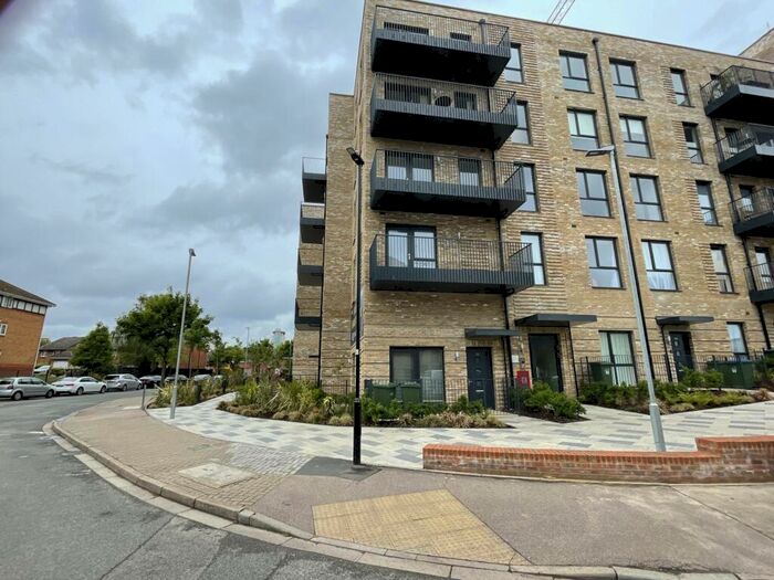 1 Bedroom Apartment To Rent In Vousden Grove, London, SE28