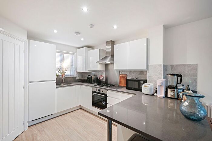 3 Bedroom End Of Terrace House For Sale In Handford Crescent, Shirley, B90