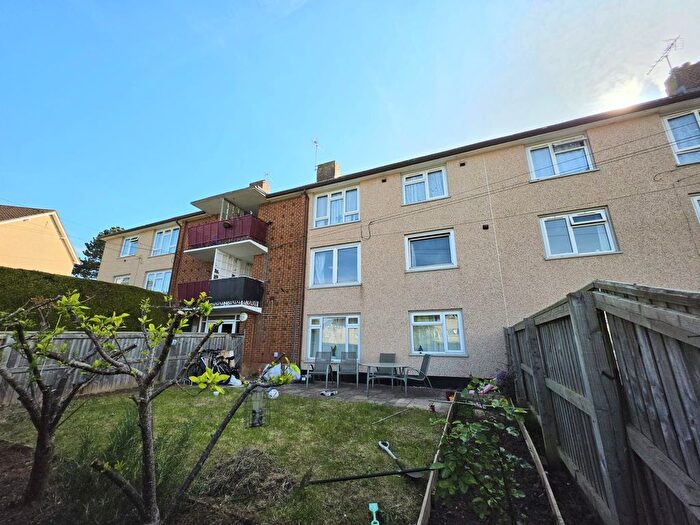 2 Bedroom Flat For Sale In A Headland Crescent, Exeter, EX1