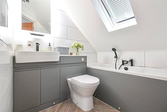 4 Bedroom Detached House For Sale In Stoney Lane, Ashmore Green, Thatcham, Berkshire, RG18