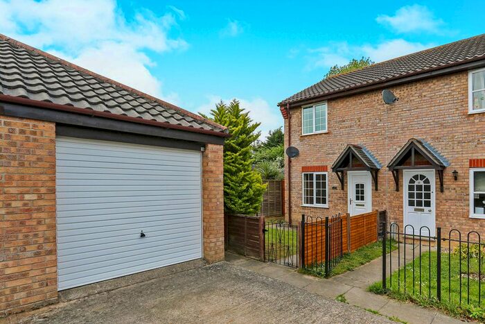 2 Bedroom Property To Rent In Keeling Way, Attleborough, NR17