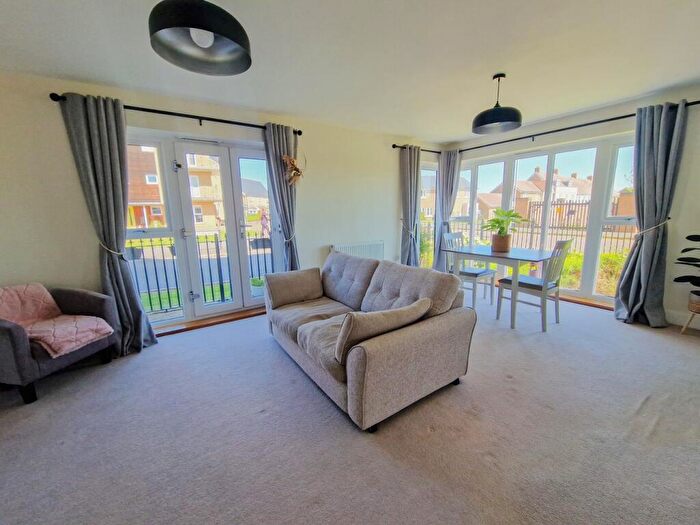 2 Bedroom Apartment For Sale In Venus Avenue, Biggleswade, SG18