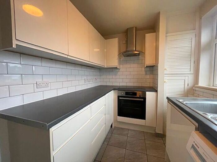 2 Bedroom Maisonette To Rent In Vincent Close, Ilford, London, IG6