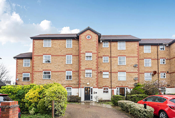 2 Bedroom Apartment For Sale In Kennet Square, Mitcham, CR4