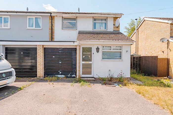 3 Bedroom Semi-Detached House For Sale In St. Leonards Close, Scole, IP21