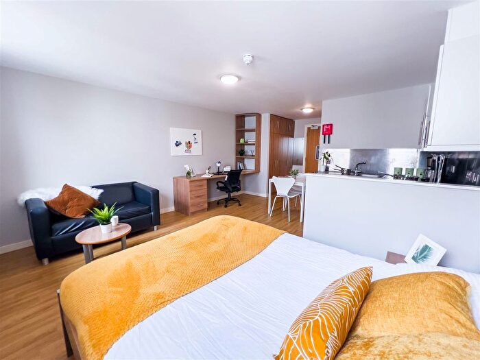 Studio To Rent In Calton Road, Edinburgh, EH8