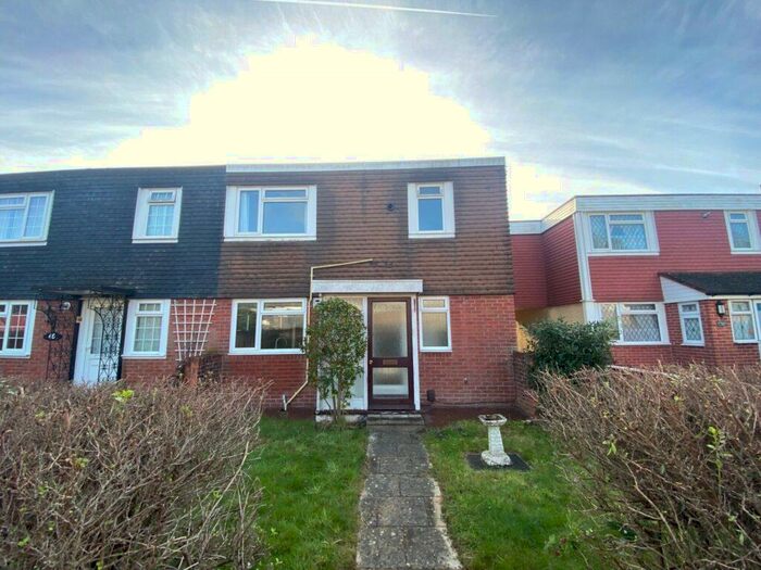 3 Bedroom Terraced House To Rent In Arnhiem Road, Lordswood, SO16