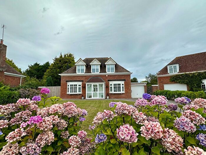 3 Bedroom Chalet For Sale In Elsted Road, Bexhill-On-Sea, TN39