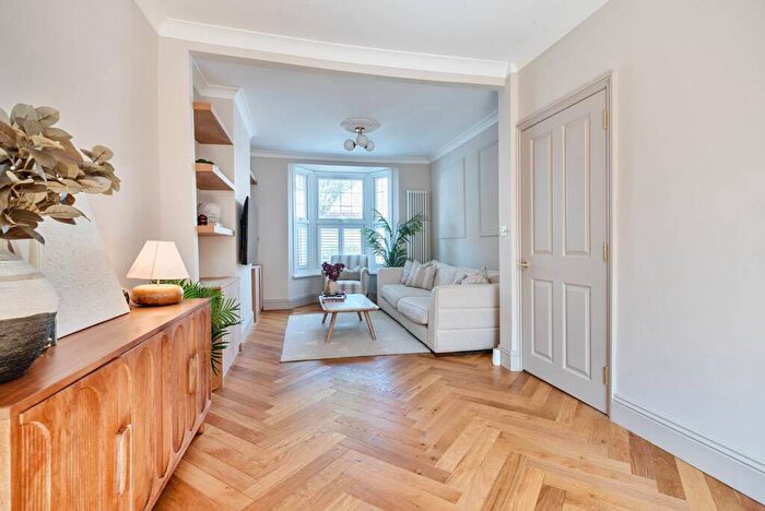 3 Bedroom Terraced House To Rent In Melford Road, Walthamstow, London, E17