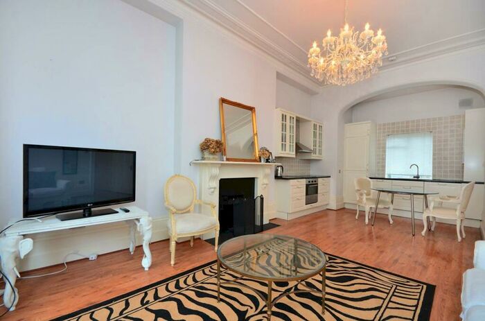 1 Bedroom Flat To Rent In Finborough Road, Chelsea, London, SW10