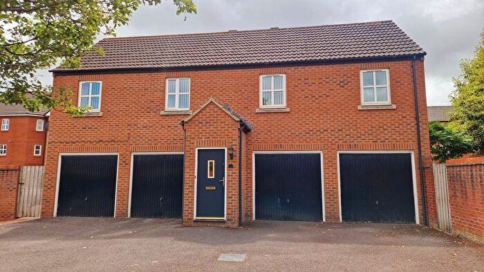 2 Bedroom Flat To Rent In Massingham Park, Taunton, Somerset, TA2