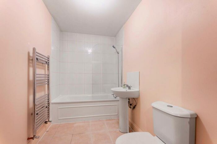 2 Bedroom Flat To Rent In Norwood Road, West Norwood, West Norwood, London, SE27