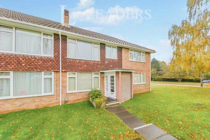 2 Bedroom Apartment To Rent In Charmouth Road, AL1