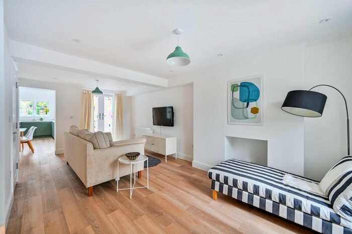 3 Bedroom Semi-Detached House To Rent In Cleveland Road, New Malden, KT3