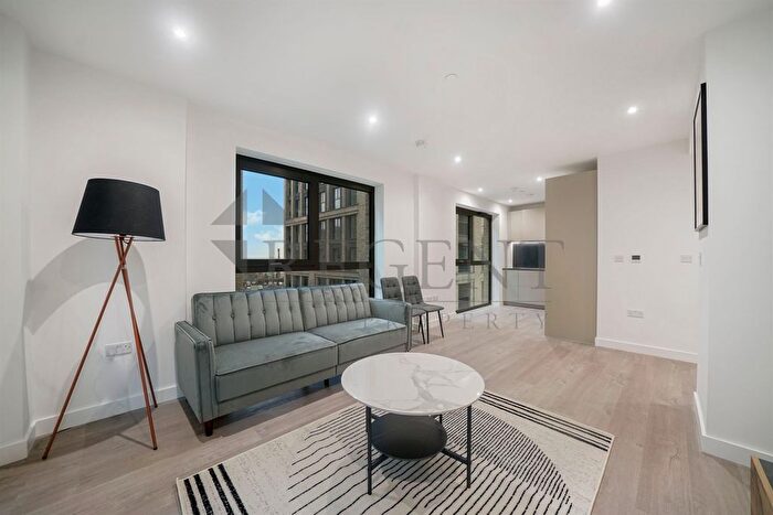 1 Bedroom Flat To Rent In Azure Apartments, Dragonfly Walk, N4