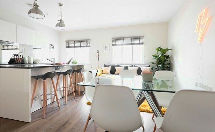 2 Bedroom Flat To Rent In Edgware Road, London, W2