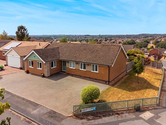3 Bedroom Detached Bungalow For Sale In Parker Close, Arnold, Nottingham, NG5