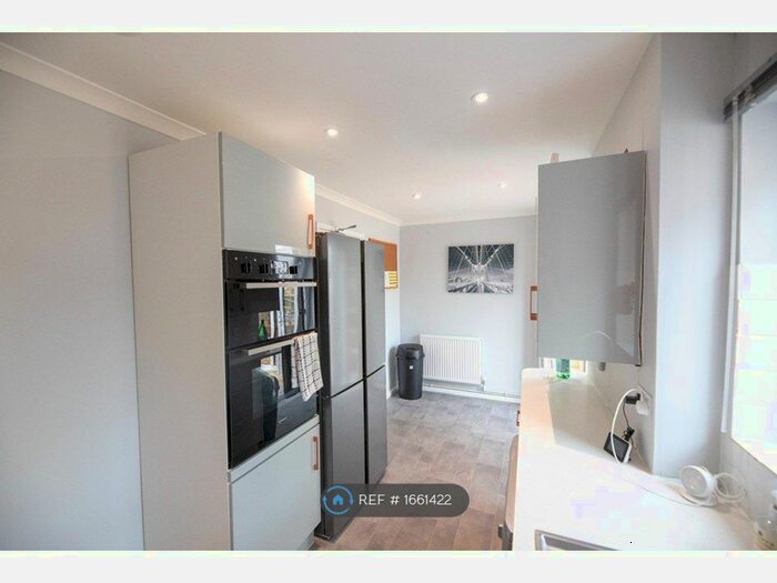 6 Bedroom Terraced House To Rent In Honeysuckle Close, Winchester, SO22