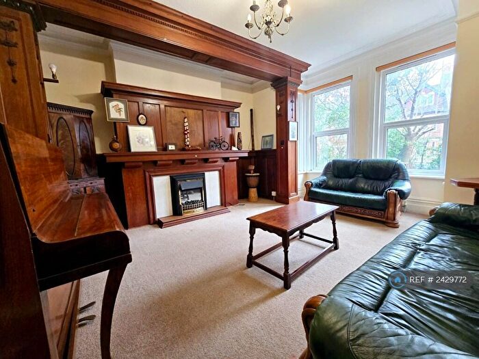 5 Bedroom Semi-Detached House To Rent In Beachborough Road, Folkestone, CT19