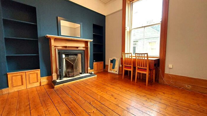2 Bedroom Flat To Rent In Prince Arthur Street, The West End, Aberdeen, AB10