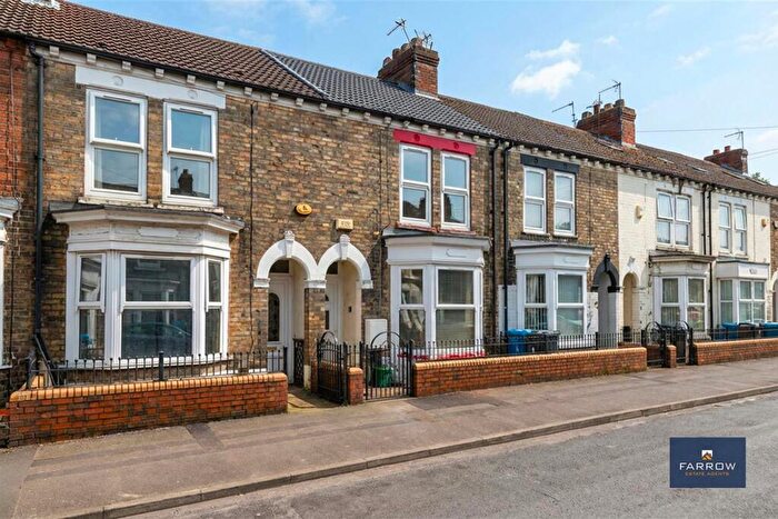 2 Bedroom Terraced House For Sale In White Street, Hull, HU3