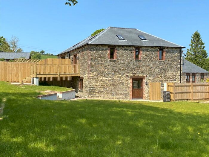 2 Bedroom Barn Conversion For Sale In Penscombe Barns, Lezant, Launceston, Cornwall, PL15