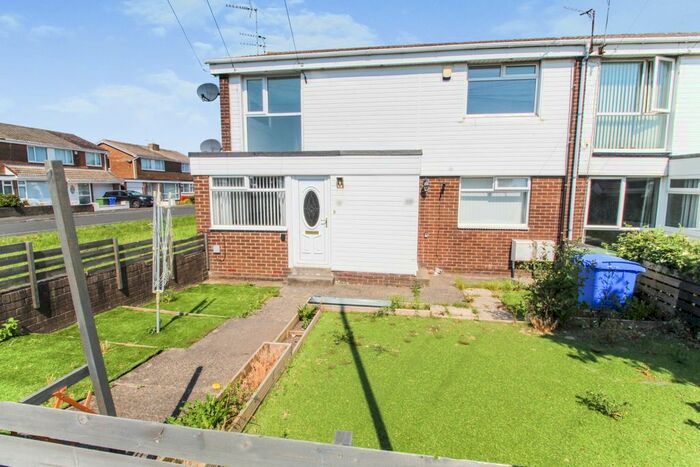 2 Bedroom Flat To Rent In Holystone Avenue, Newsham Farm Estate, Blyth, NE24