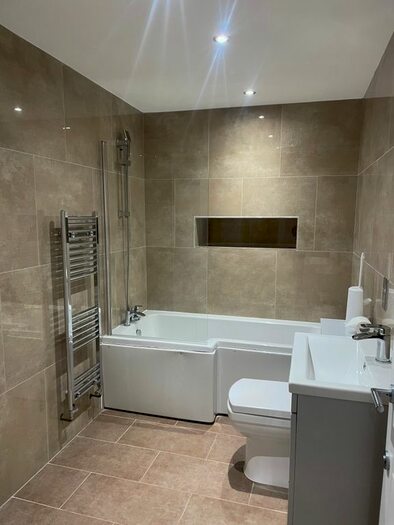 1 Bedroom Flat To Rent In High Street, Brentwood, CM14