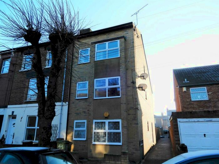 1 Bedroom Flat To Rent In Alma Road, Sheerness, ME12