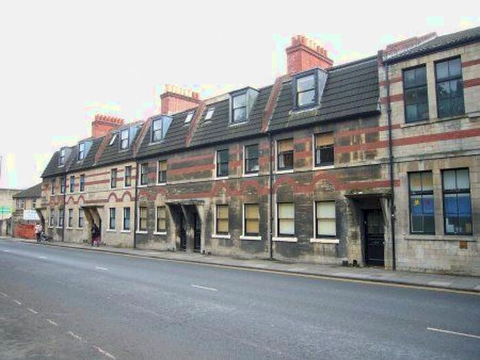 5 Bedroom Terraced House To Rent In Comfortable Place, Bath BA1